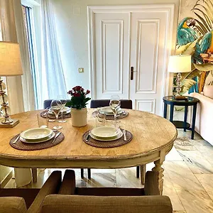 Apartamento Precioso En Remedios, Centro De, Sevilla