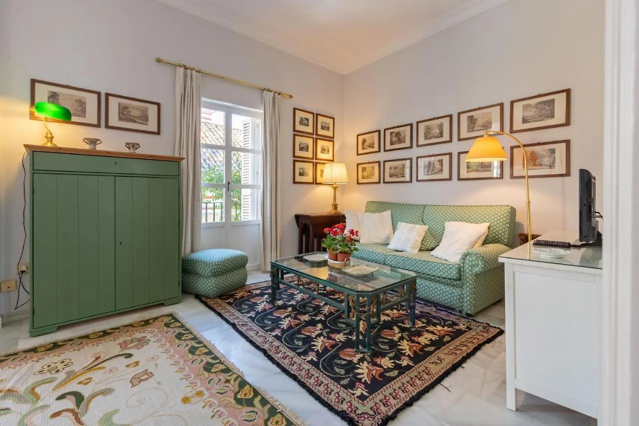 Santa Cruz Apartment, 2 pax, quiet&stil Sevilla 0*,  España