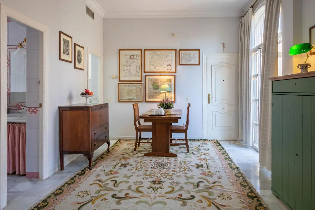 Santa Cruz Apartment, 2 pax, quiet&stil Sevilla Apartamento